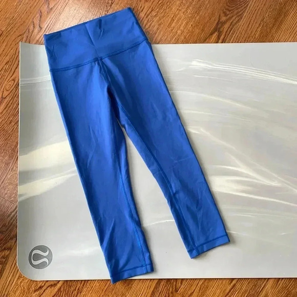 Lululemon I 4 - Picture 1 of 6